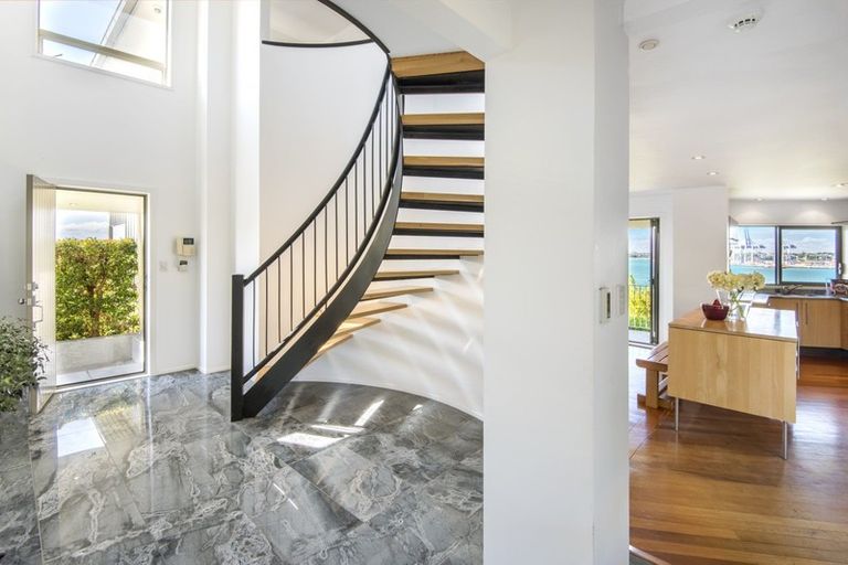 Photo of property in 31a Stanley Point Road, Stanley Point, Auckland, 0624