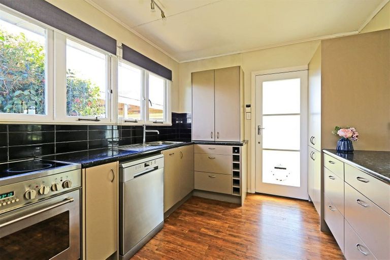 Photo of property in 704 Park Road North, Parkvale, Hastings, 4122