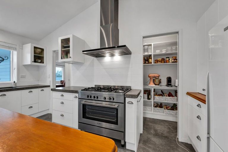 Photo of property in 2 Mercade Close, Stratford, 4332