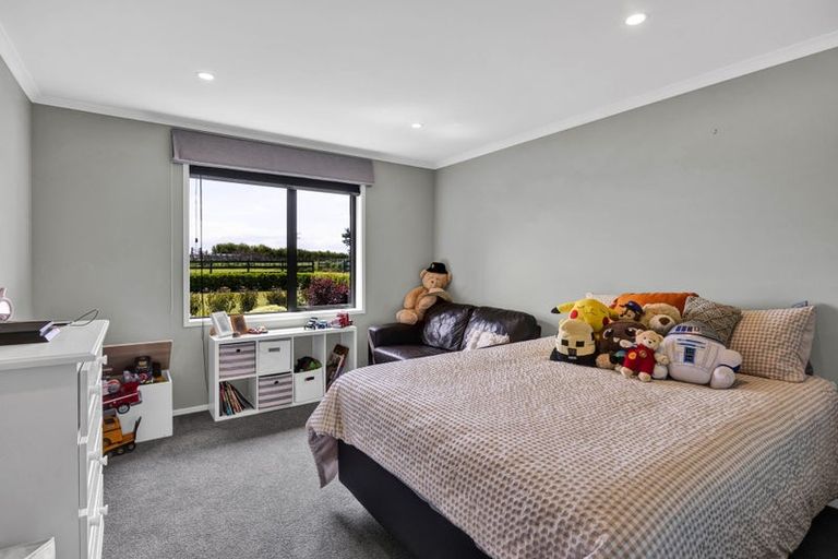 Photo of property in 1 Larlin Drive, Hawera, 4675