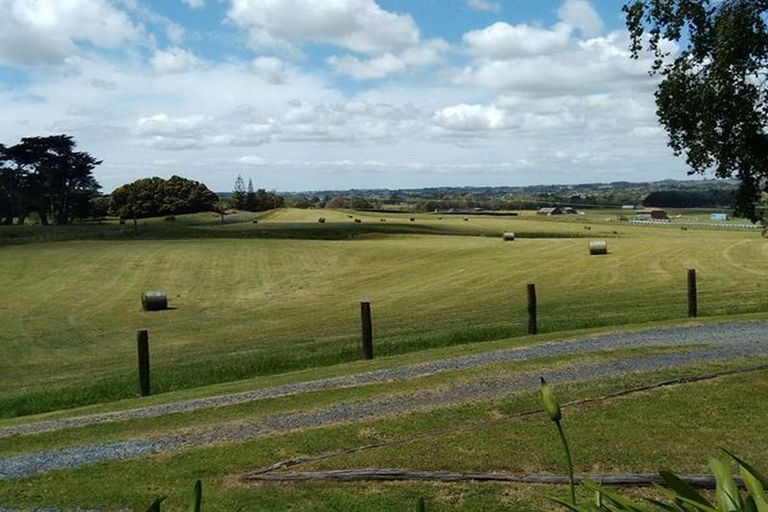 Photo of property in 12 Codlin Road, Otaua, Waiuku, 2683