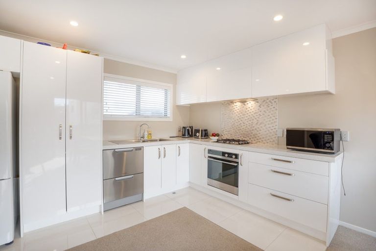 Photo of property in 4/113d Moorefield Road, Johnsonville, Wellington, 6037