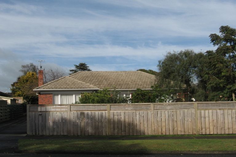 Photo of property in 12 South Street, Papakura, 2110