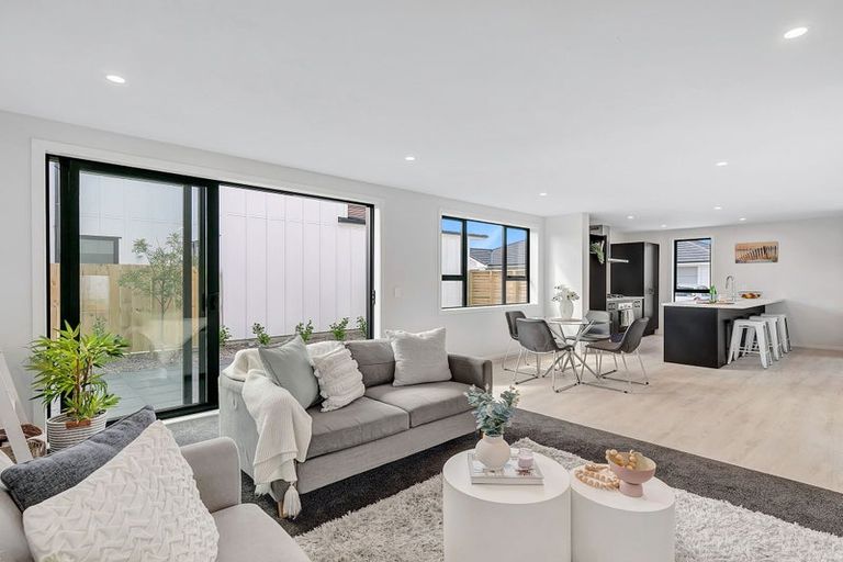 Photo of property in 95b Randwick Crescent, Moera, Lower Hutt, 5010