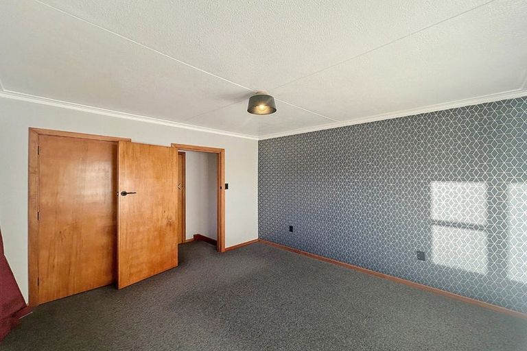 Photo of property in 122 Park Street, Winton, 9720