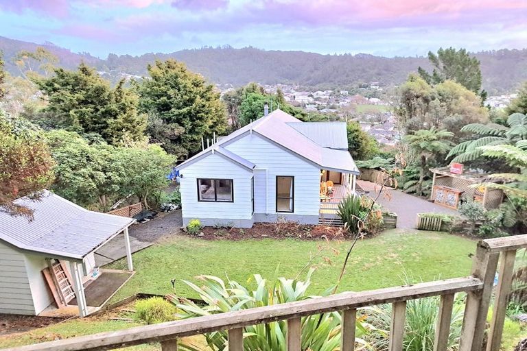 Photo of property in 23b Kennedy Grove, Stokes Valley, Lower Hutt, 5019