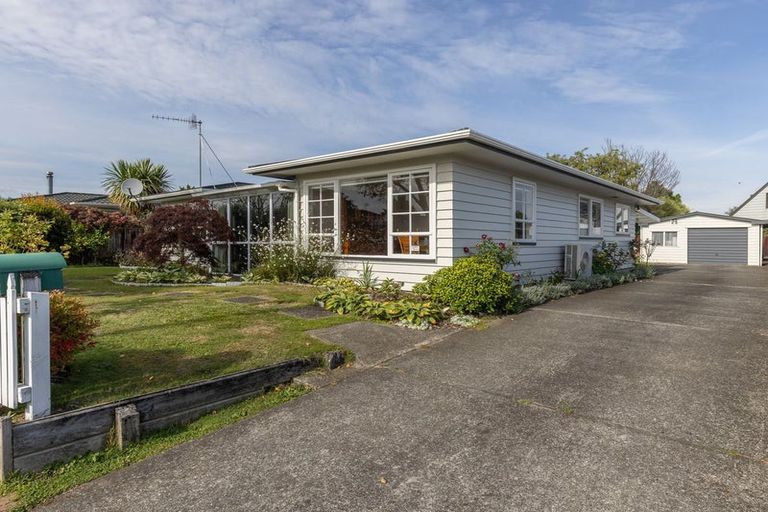 Photo of property in 74 Kennedy Drive, Levin, 5510