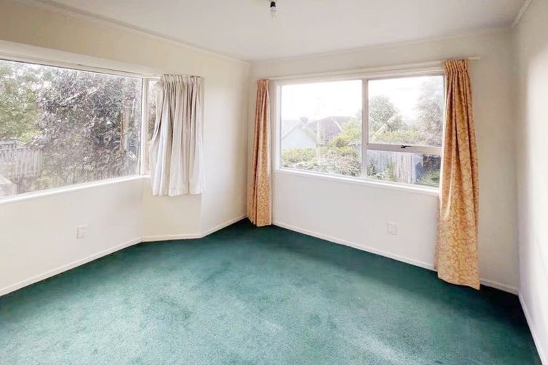 Photo of property in 108a Royal Road, Massey, Auckland, 0614