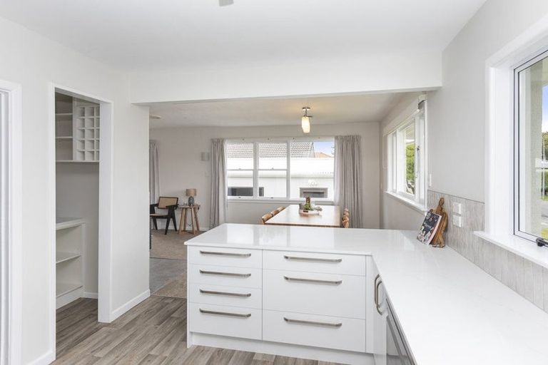 Photo of property in 30 Shannon Place, Belfast, Christchurch, 8051