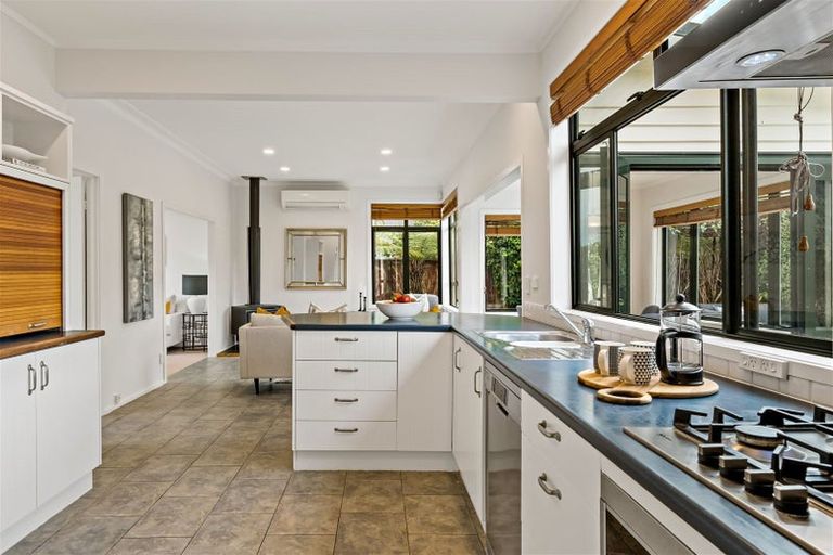 Photo of property in 21 Macnay Way, Murrays Bay, Auckland, 0630