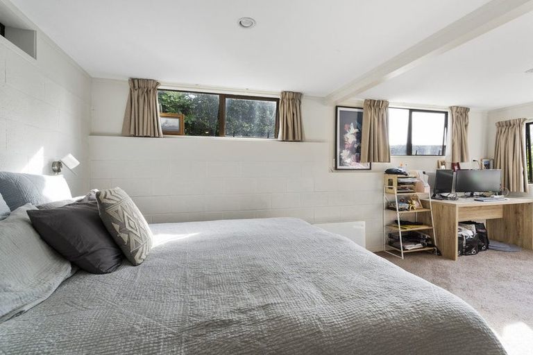 Photo of property in 6 Winstone Place, Highlands Park, New Plymouth, 4312