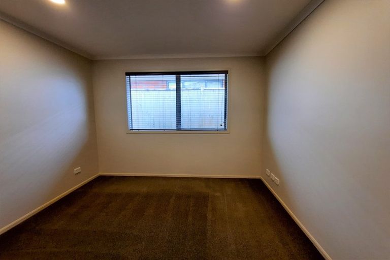 Photo of property in 10 Newbury Place, Schnapper Rock, Auckland, 0632