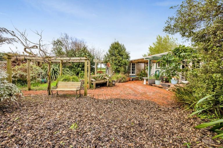 Photo of property in 150 Wirihana Road, Hawera, 4674