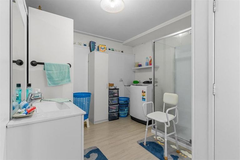 Photo of property in 15 Camellia Avenue, Ruakaka, 0116