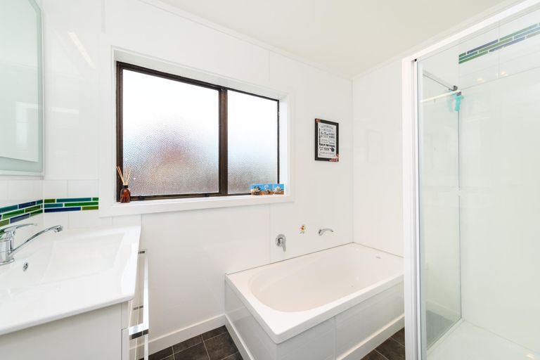 Photo of property in 28 Wills Crescent, Ashhurst, 4810