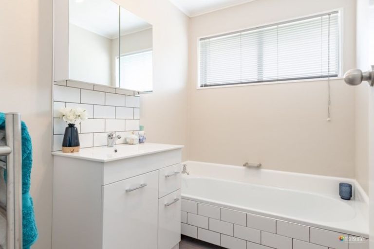 Photo of property in 1/17 Wimbledon Grove, Wainuiomata, Lower Hutt, 5014