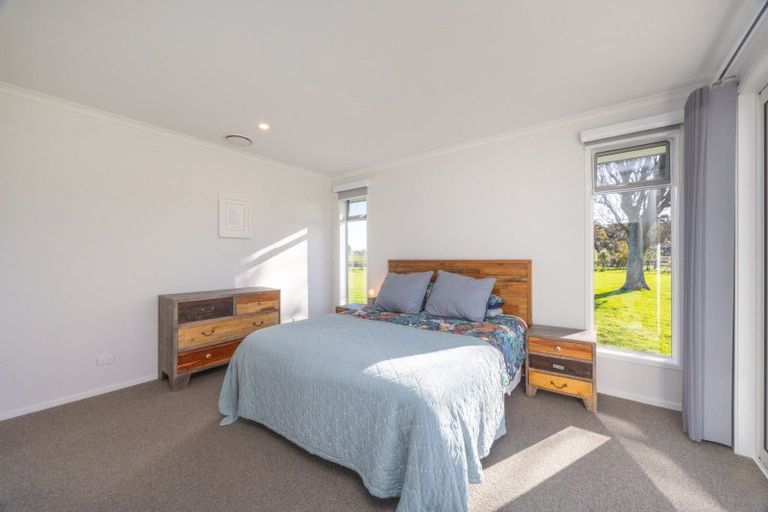 Photo of property in 1 Ashgrove Lane, Ashhurst, Palmerston North, 4470