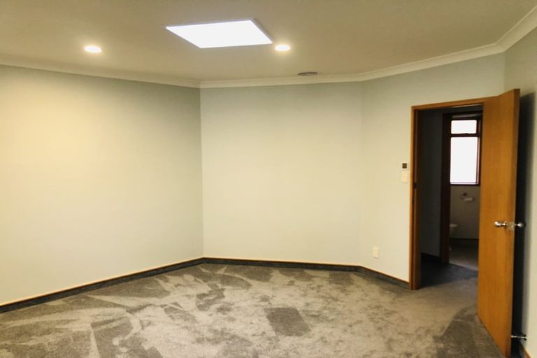 Photo of property in 6 West Ridge Drive, Western Heights, Hamilton, 3200