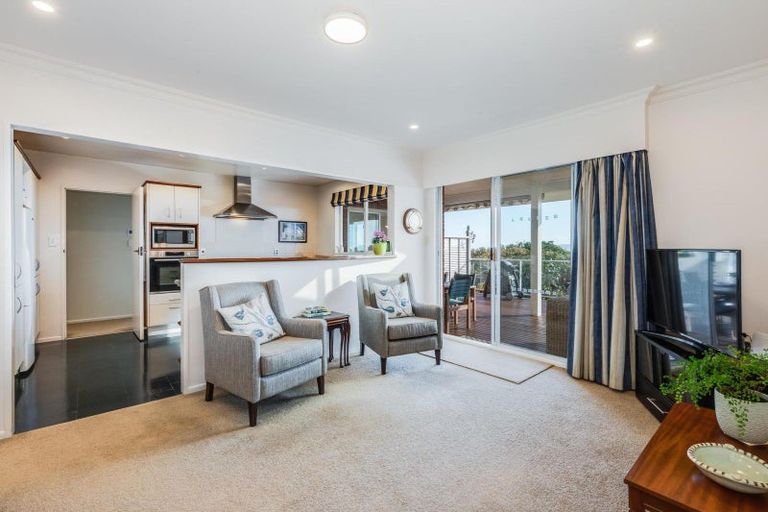 Photo of property in 8 Tui Crescent, Waikanae, 5036