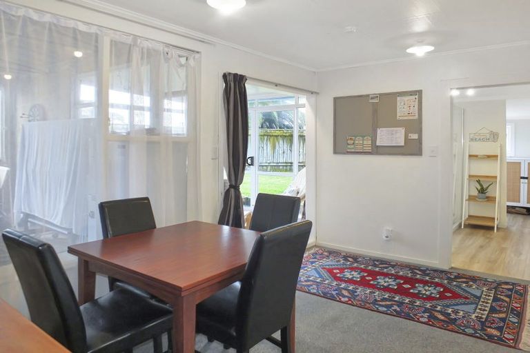 Photo of property in 13 Barber Street, Foxton Beach, Foxton, 4815