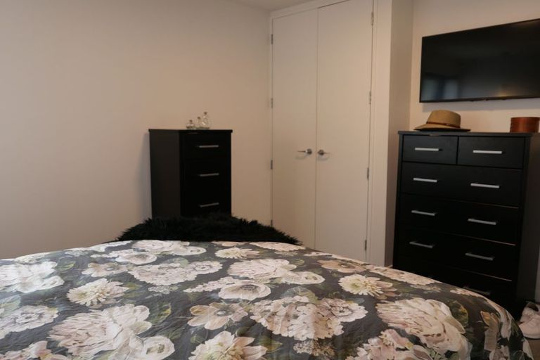 Photo of property in Montreaux Apartments, 9g/164 The Terrace, Wellington Central, Wellington, 6011