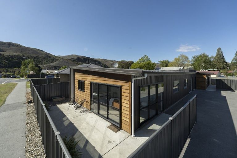 Photo of property in 16 Molyneux Avenue, Cromwell, 9310