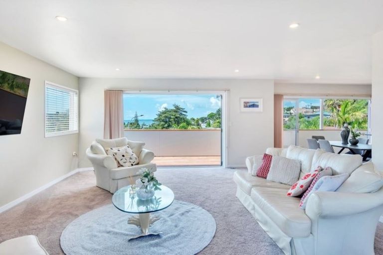 Photo of property in 7 Rossmore Terrace, Murrays Bay, Auckland, 0630