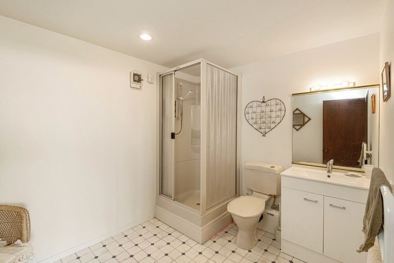 Photo of property in 2/112a Moncks Spur Road, Redcliffs, Christchurch, 8081