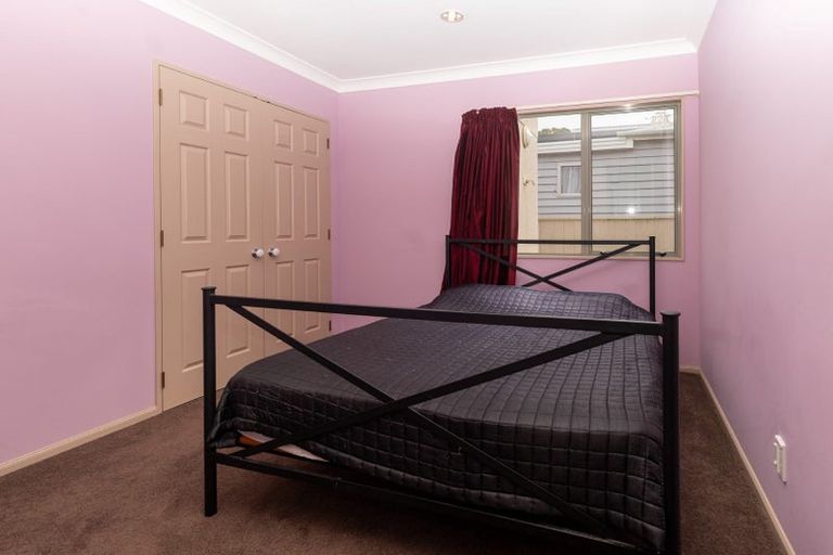 Photo of property in 1/21 The Esplanade, Eastern Beach, Auckland, 2012