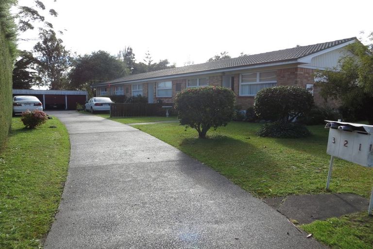 Photo of property in 2/10 Halcyon Place, Papatoetoe, Auckland, 2025