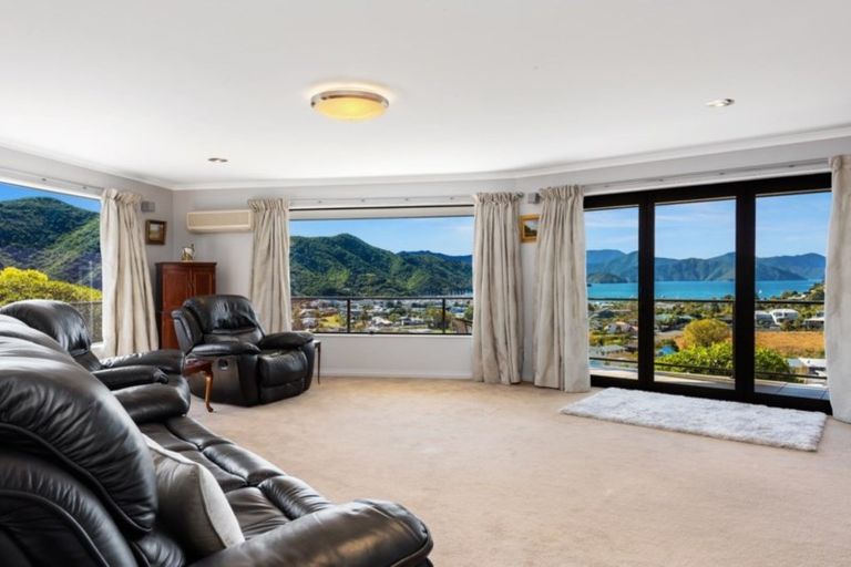 Photo of property in 10 Moana Heights, Waikawa, Picton, 7220