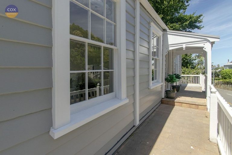 Photo of property in 21 Milton Road, Bluff Hill, Napier, 4110