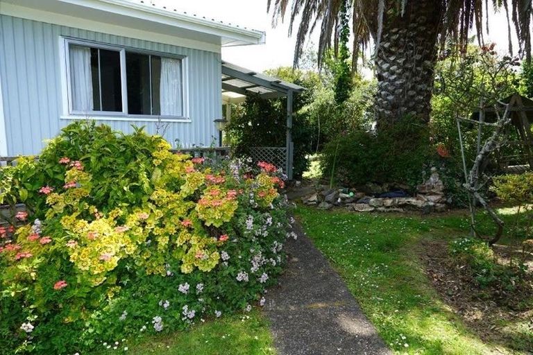 Photo of property in 91 The Centre, Waipu, 0510