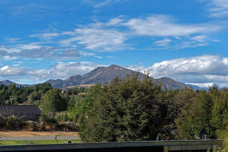 Photo of property in 112 Mount Iron Drive, Wanaka, 9305