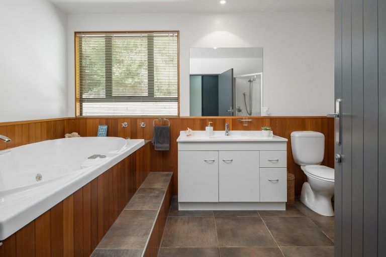 Photo of property in 63 Tepuia Heights, Havelock, Picton, 7281