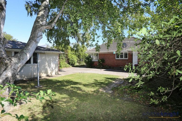 Photo of property in 15 Rountree Street, Upper Riccarton, Christchurch, 8041