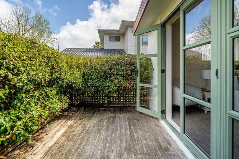 Photo of property in 15 Arirang Rise, Pinehill, Auckland, 0632