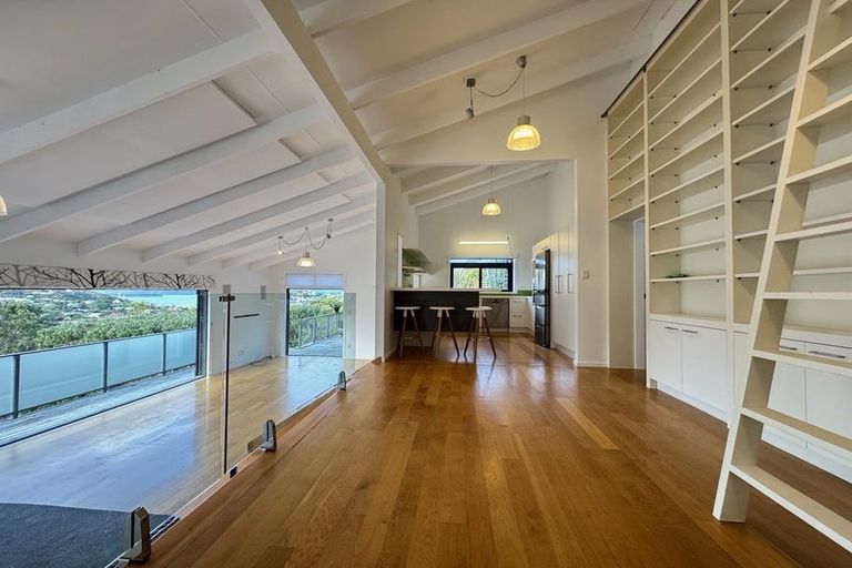 Photo of property in 15 Cavalry Close, Crofton Downs, Wellington, 6035