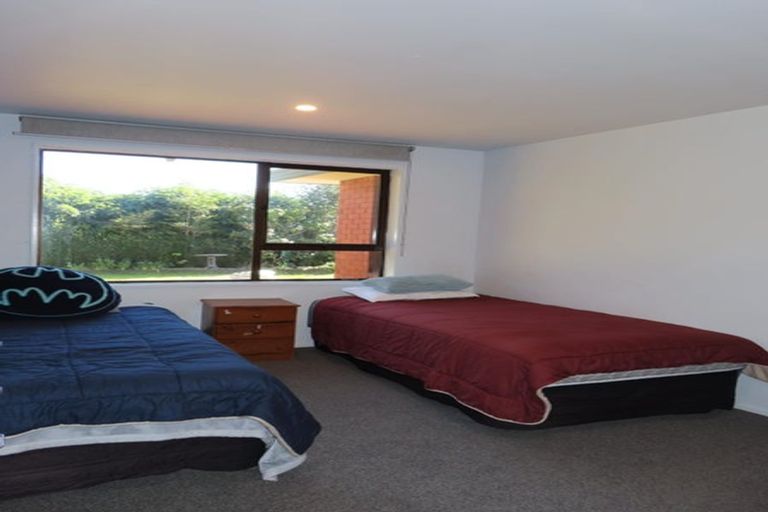 Photo of property in 2/6 Florance Place, Parklands, Christchurch, 8083