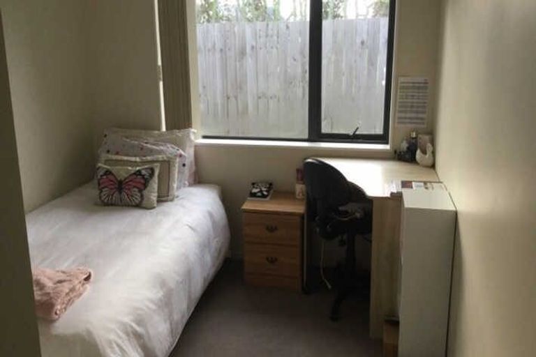 Photo of property in 83 Tiriwa Drive, Massey, Auckland, 0614