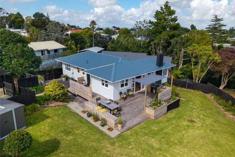 Photo of property in 2/300 Rangatira Road, Beach Haven, Auckland, 0626