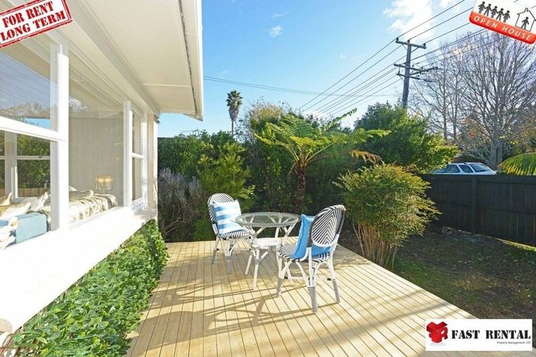 Photo of property in 1/26 Wolsley Avenue, Milford, Auckland, 0620