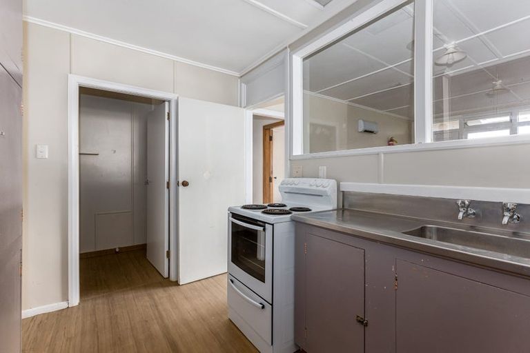 Photo of property in 30-32 Delaney Drive, Stokes Valley, Lower Hutt, 5019