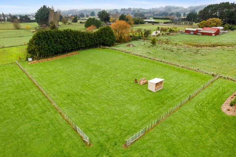 Photo of property in 18 Ranfurly Road, Pahiatua, 4984
