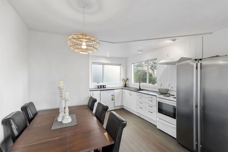 Photo of property in 17a Arawata Terrace, Fernhill, Queenstown, 9300