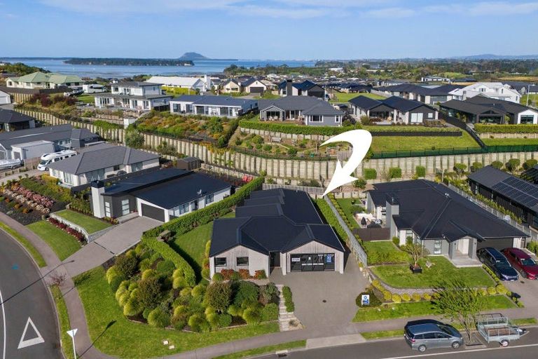 Photo of property in 1 Ridge Drive, Omokoroa, 3114