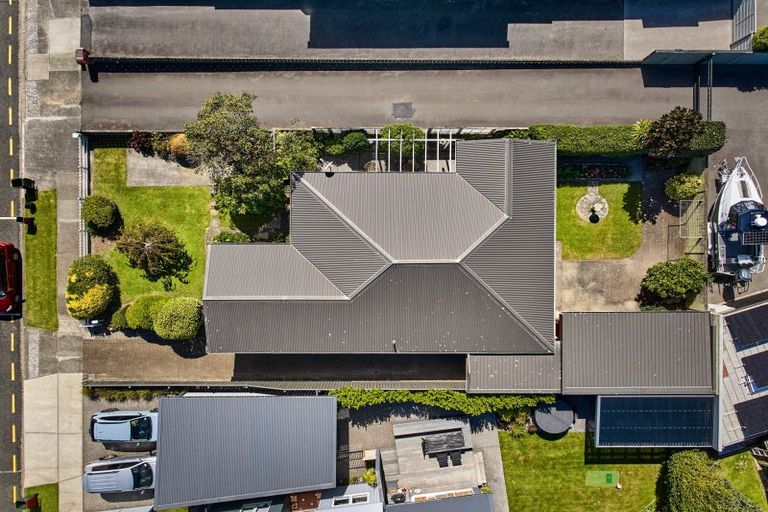 Photo of property in 66 Wai-iti Crescent, Woburn, Lower Hutt, 5010