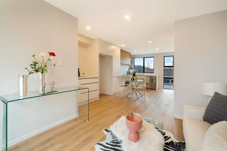 Photo of property in 3/30 Woodford Avenue, Henderson, Auckland, 0610