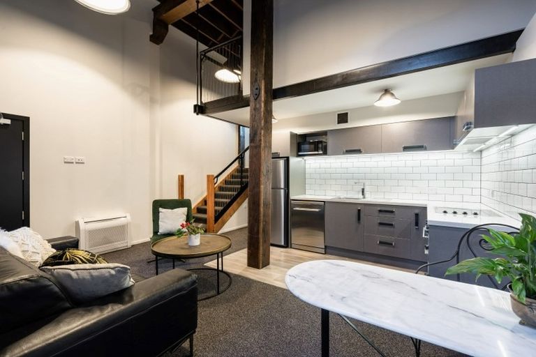 Photo of property in 3/5 Jetty Street, Dunedin Central, Dunedin, 9016