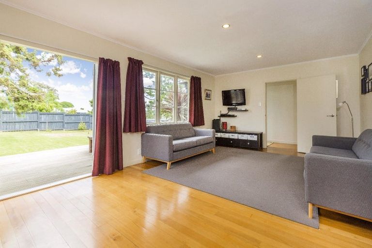 Photo of property in 47 Salisbury Road, Birkdale, Auckland, 0626